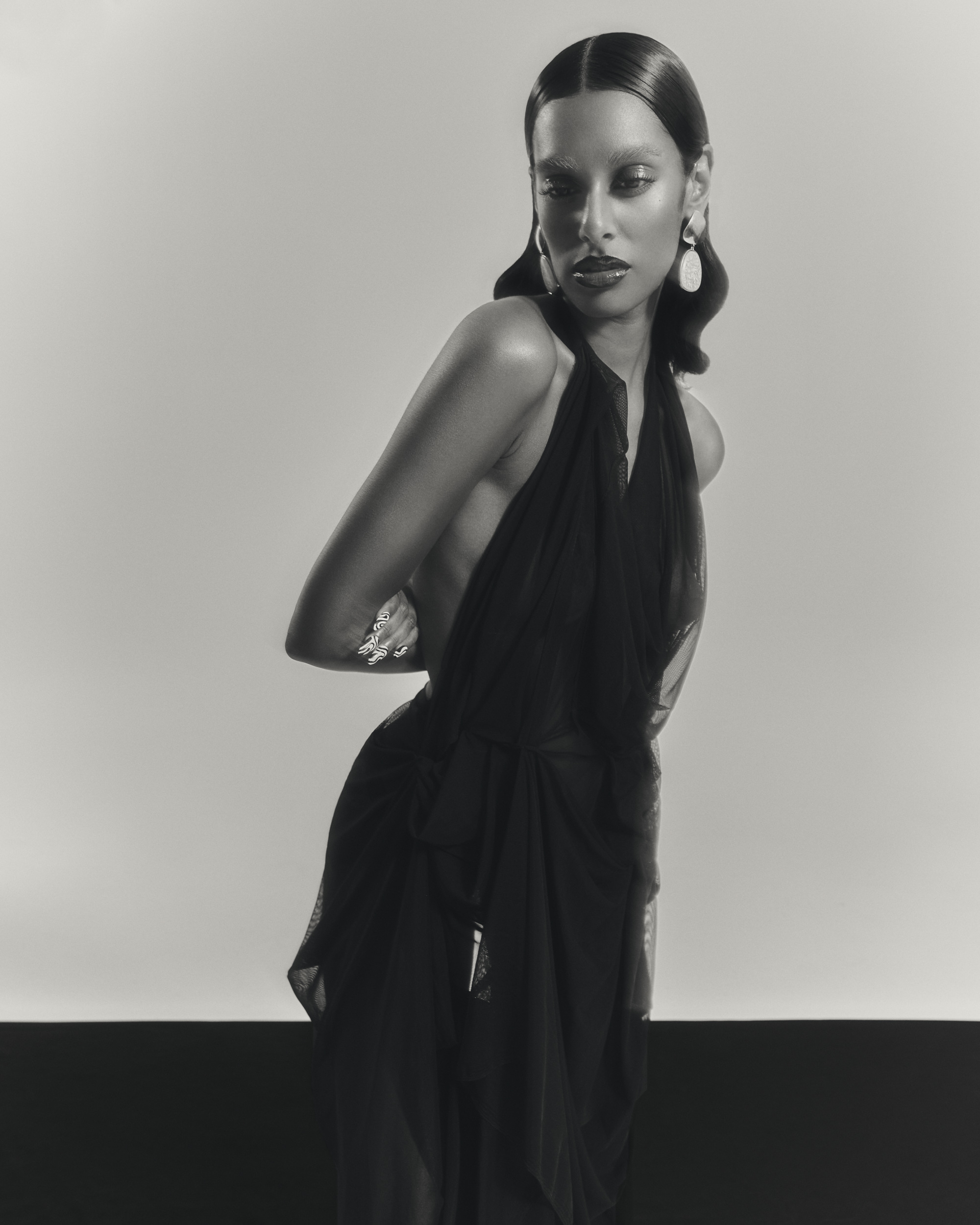 Fashion Creative_240831_LOOK_3_0606_WEB.jpg