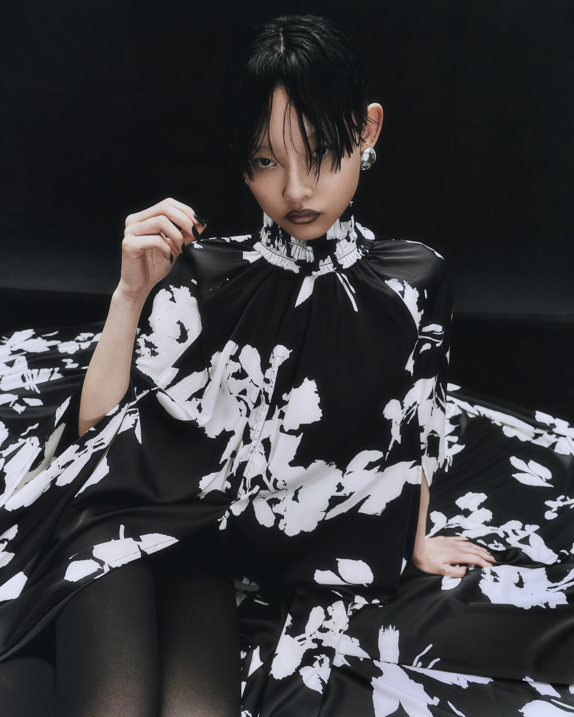 SS25_Creative_250426_LOOK_3_0807_WEB.jpg